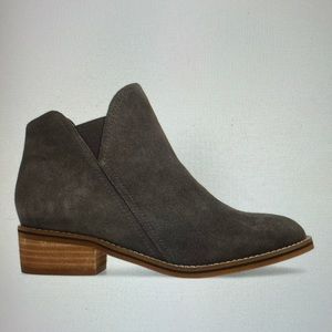 Lanky Blondo Bootie